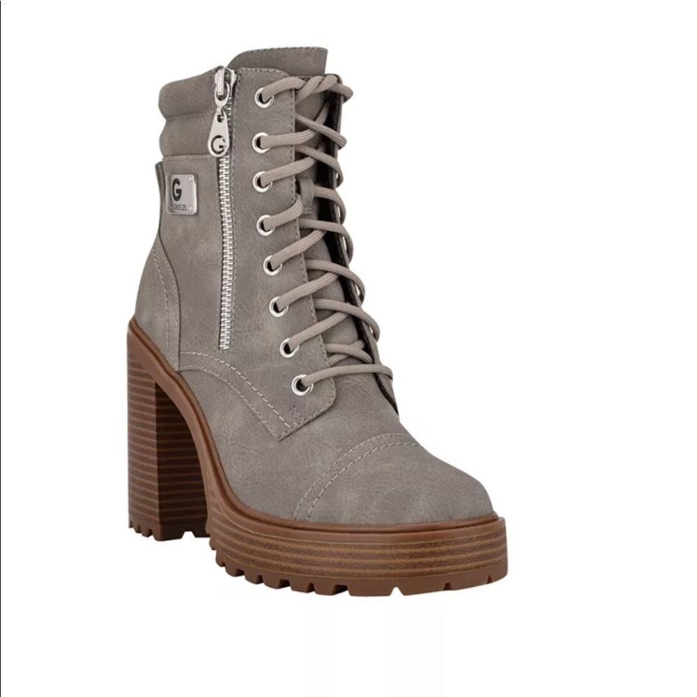 GBG Los AngelesWomen's Sheeva Heeled Platform Lace Up Lug Sole Booties